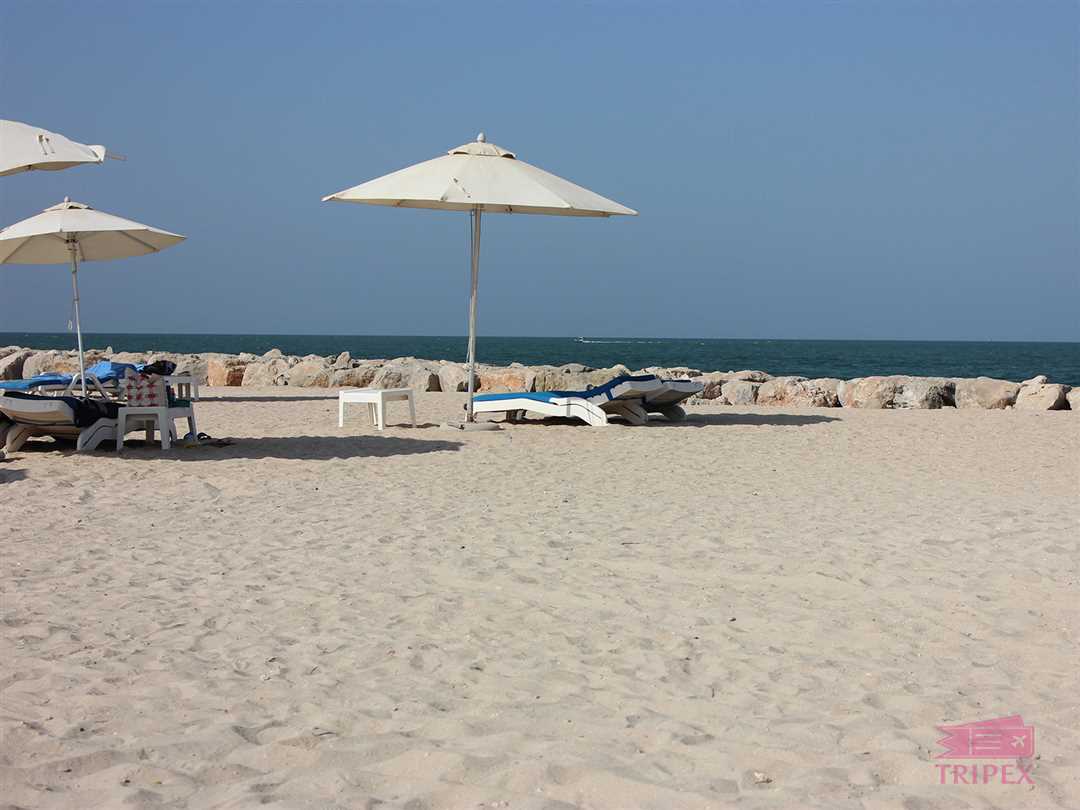 Аль-Корниш Sharjah Beach